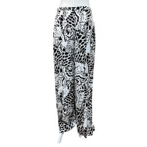 Jennifer Lopez Black and Cream Animal Print Pants Size 8